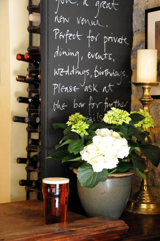 The Red Lion Inn Babcary エクステリア 写真